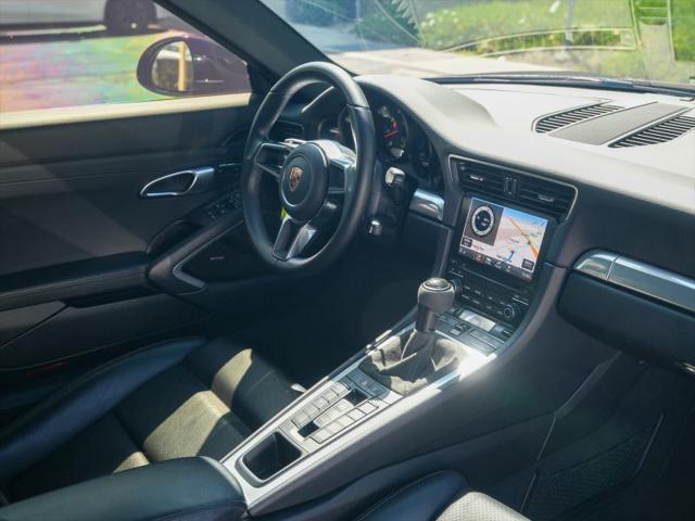 2017 Porsche 911 Carrera