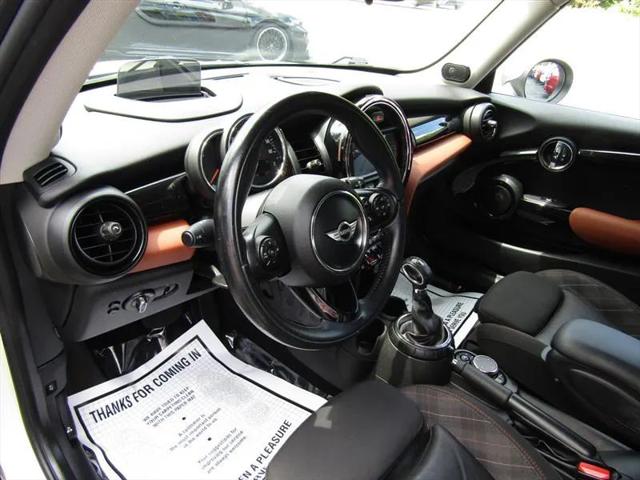 2017 MINI Hardtop Cooper