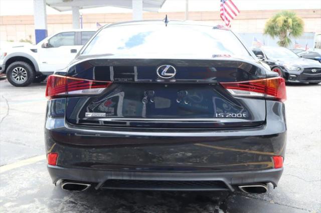 2017 Lexus IS 200t 200t