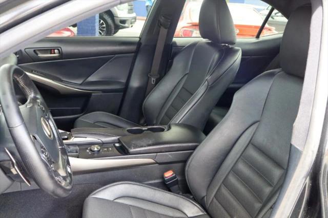 2017 Lexus IS 200t 200t
