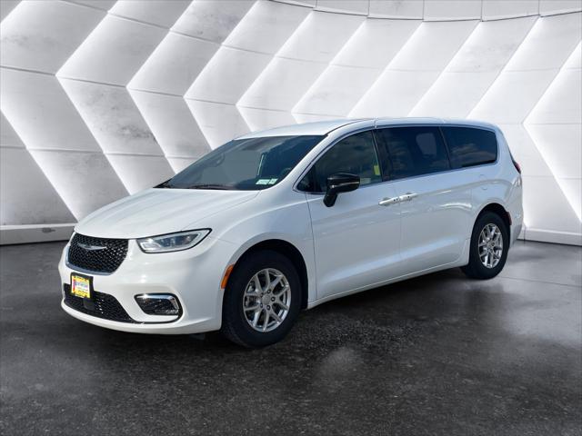 2026 Chrysler Pacifica Select for sale in Newport, VT