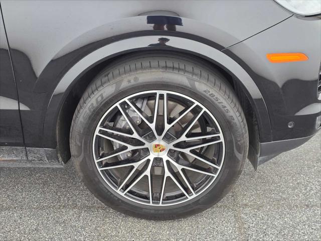 2024 Porsche Cayenne Coupe AWD