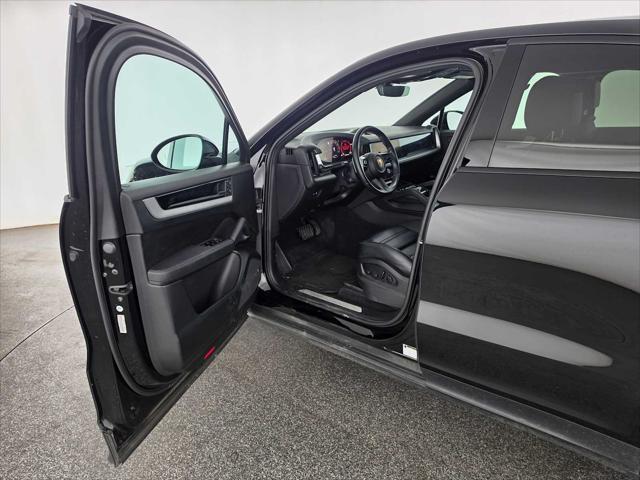 2024 Porsche Cayenne Coupe AWD