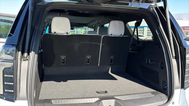 2026 Chevrolet Suburban Premier, 4WD