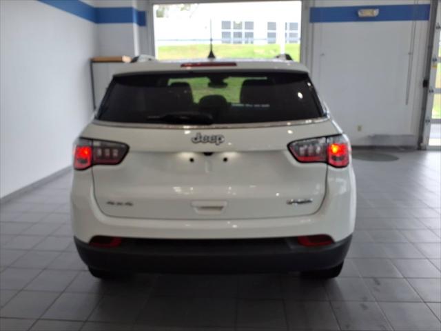 2022 Jeep Compass Latitude Lux 4x4