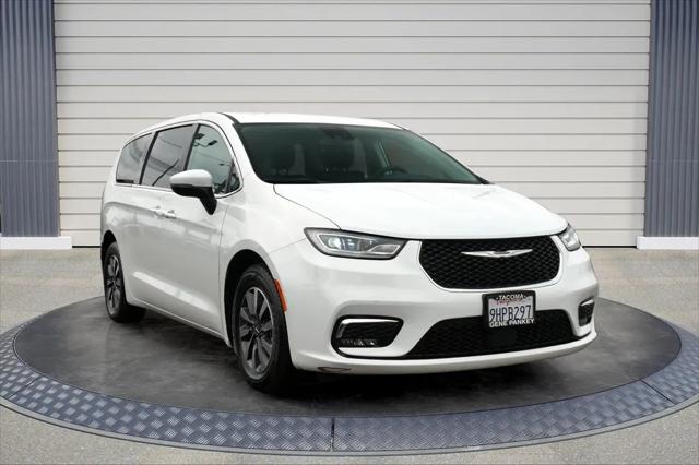 2023 Chrysler Pacifica Hybrid Touring L for sale in Tacoma, WA