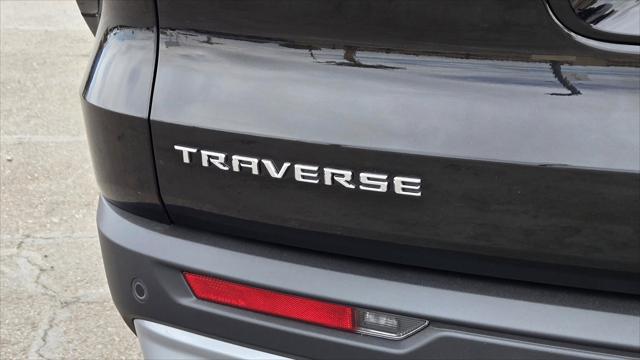 2027 Chevrolet Traverse FWD LT