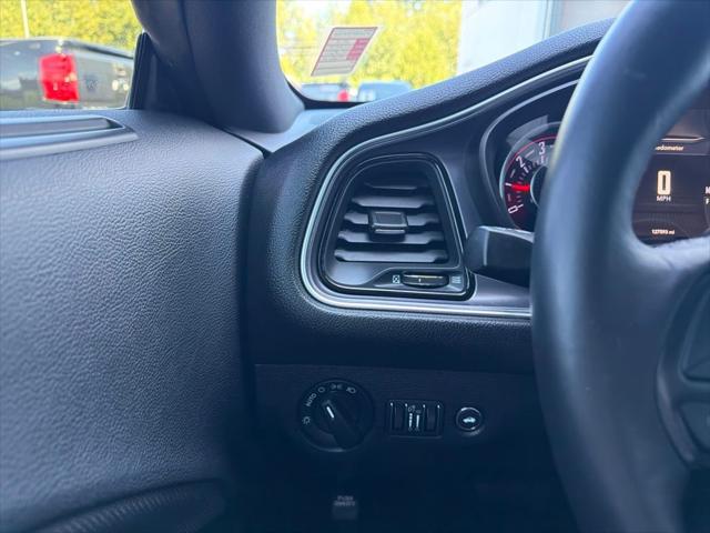 2015 Dodge Challenger SXT