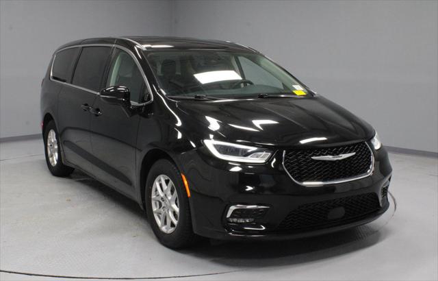 2024 Chrysler Pacifica Touring L for sale in Groveport, OH