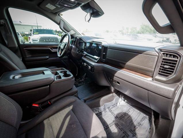 2023 GMC Sierra 1500 4WD Crew Cab Short Box Elevation with 3SB