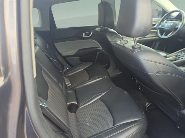 2022 Jeep Compass Latitude FWD