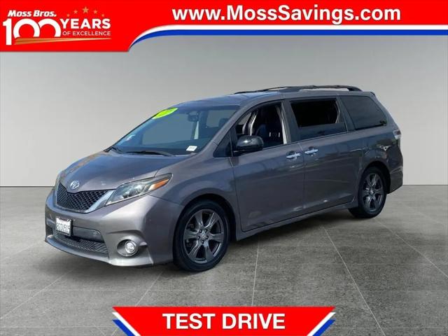 2017 Toyota Sienna SE 8 Passenger for sale in San Bernardino, CA