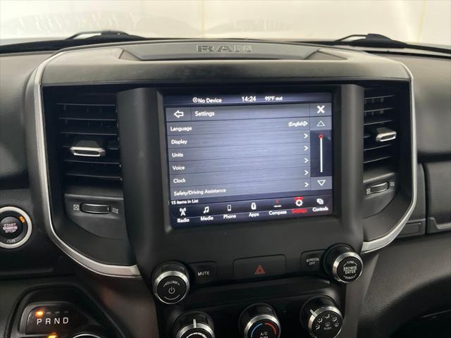 2019 Ram 1500 Big Horn/Lone Star Crew Cab 4x4 57 Box