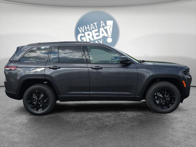2026 Jeep Grand Cherokee GRAND CHEROKEE LAREDO ALTITUDE 4X4 2026 Jeep Grand Cherokee GRAND CHEROKEE LAREDO ALTITUDE 4X4