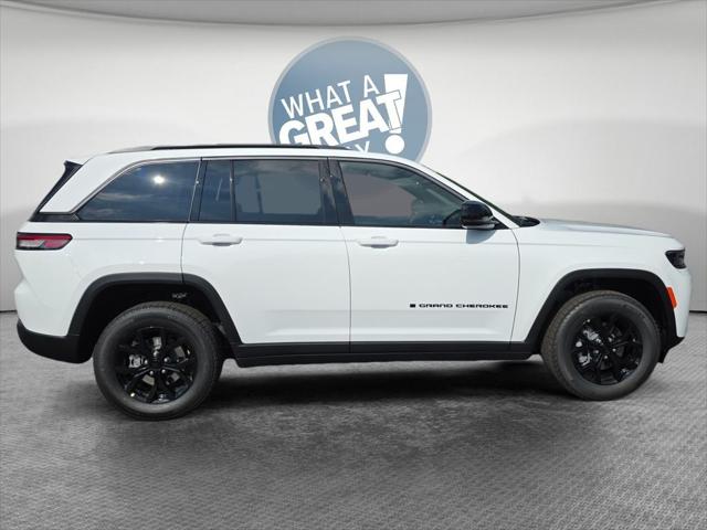 2026 Jeep Grand Cherokee GRAND CHEROKEE LAREDO ALTITUDE 4X4 2026 Jeep Grand Cherokee GRAND CHEROKEE LAREDO ALTITUDE 4X4