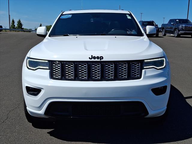 2020 Jeep Grand Cherokee Altitude 4x4 2020 Jeep Grand Cherokee Altitude 4x4