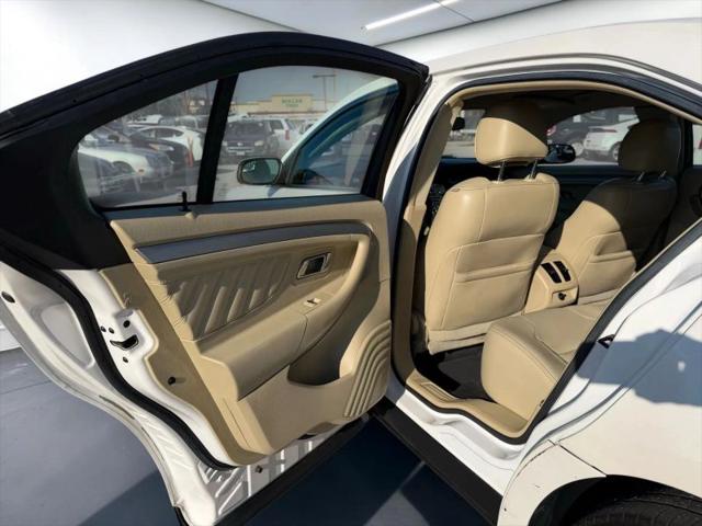 2016 Ford Taurus SEL