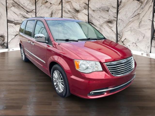 2014 Chrysler Town & Country Touring-L for sale near Cincinnati, OH