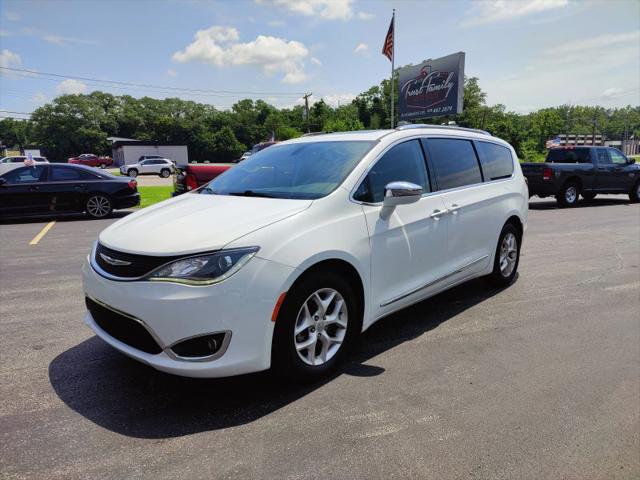 2020 Chrysler Pacifica Limited for sale in Godfrey, IL