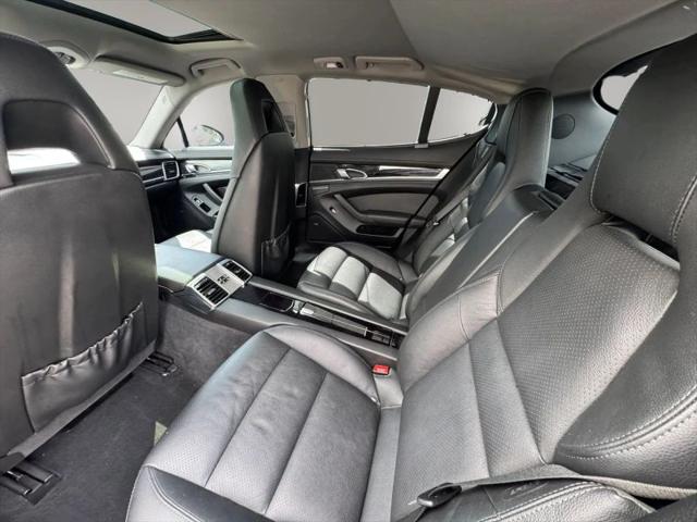 2012 Porsche Panamera 2