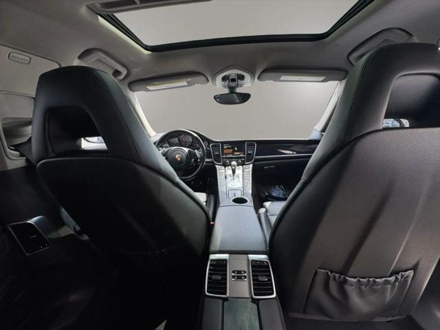 2012 Porsche Panamera 2