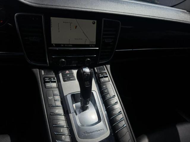 2012 Porsche Panamera 2