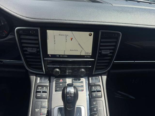 2012 Porsche Panamera 2