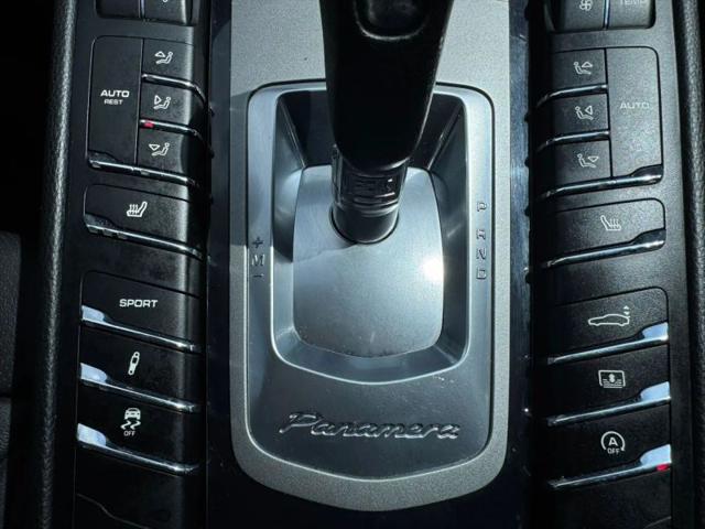 2012 Porsche Panamera 2