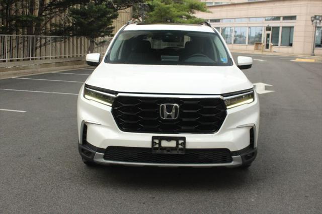 2023 Honda Pilot AWD Elite