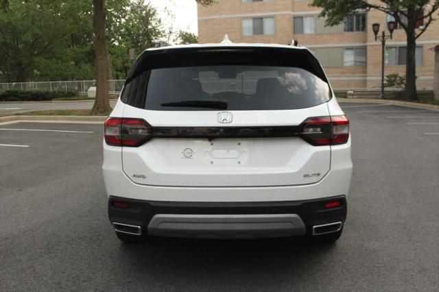 2023 Honda Pilot AWD Elite