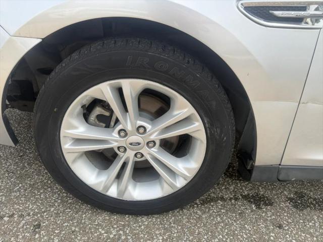2015 Ford Taurus SEL