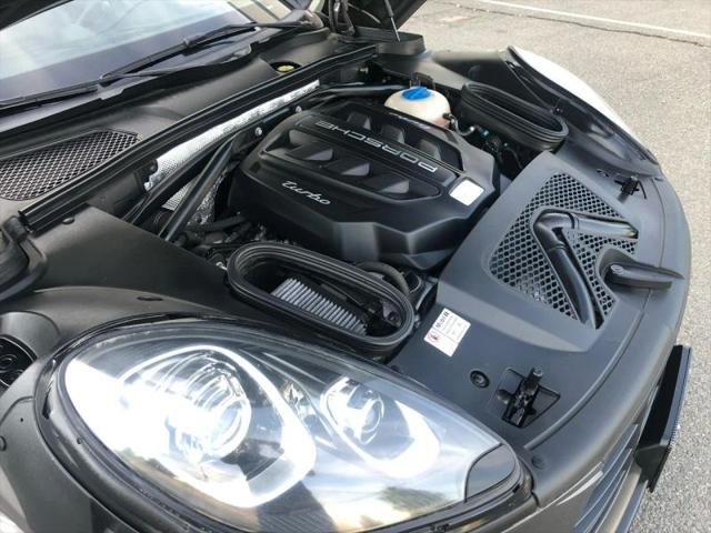 2015 Porsche Macan Turbo