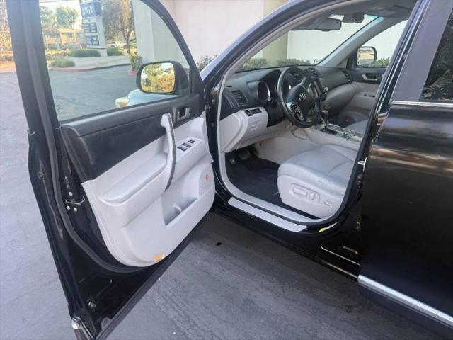 2012 Toyota Highlander SE V6