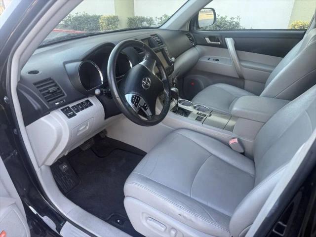 2012 Toyota Highlander SE V6