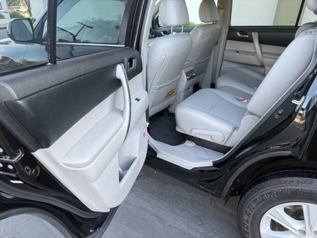 2012 Toyota Highlander SE V6