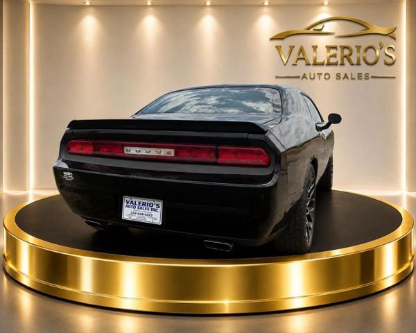 2014 Dodge Challenger SXT Plus