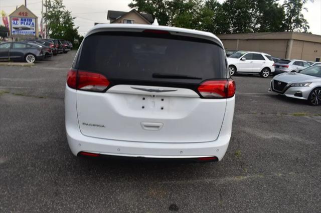 2020 Chrysler Pacifica Touring
