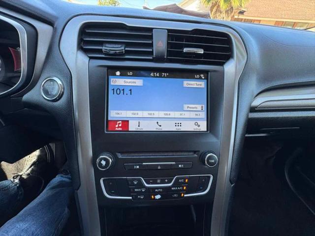 2017 Ford Fusion SE