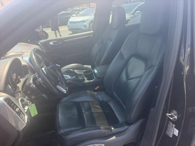2016 Porsche Cayenne Base