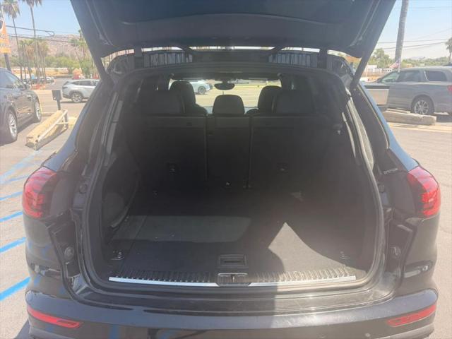 2016 Porsche Cayenne Base