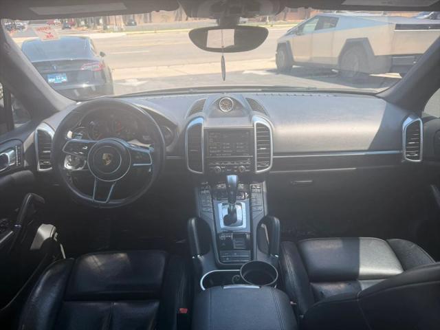 2016 Porsche Cayenne Base