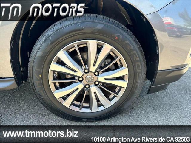 2019 Nissan Pathfinder SL