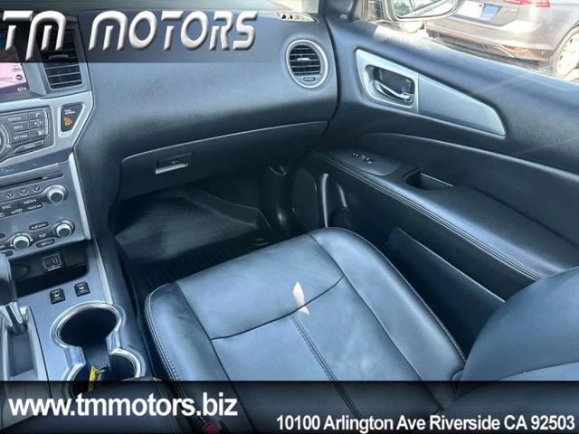 2019 Nissan Pathfinder SL