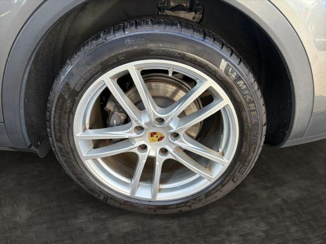 2019 Porsche Cayenne Base