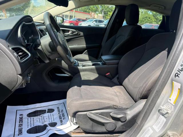 2016 Chrysler 200 LX