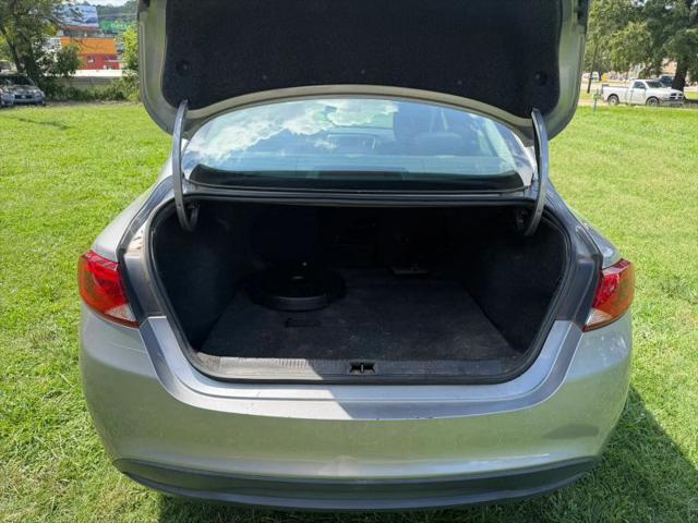 2016 Chrysler 200 LX