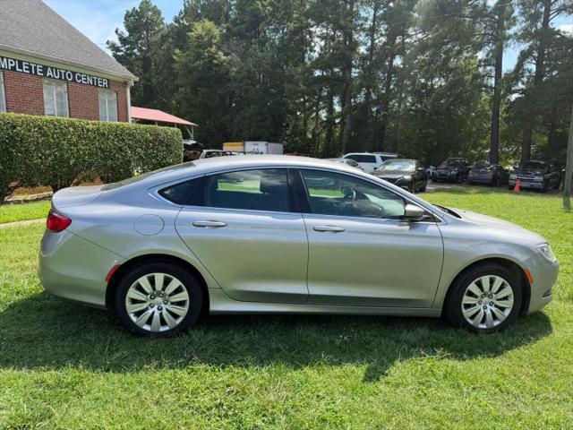 2016 Chrysler 200 LX
