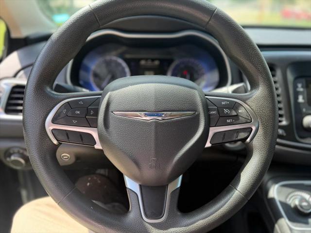 2016 Chrysler 200 LX