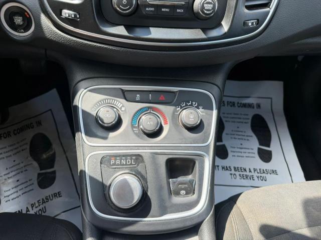2016 Chrysler 200 LX