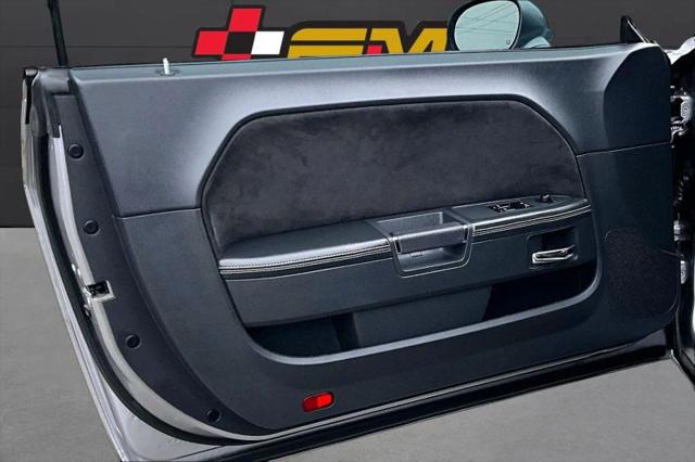 2013 Dodge Challenger SRT8